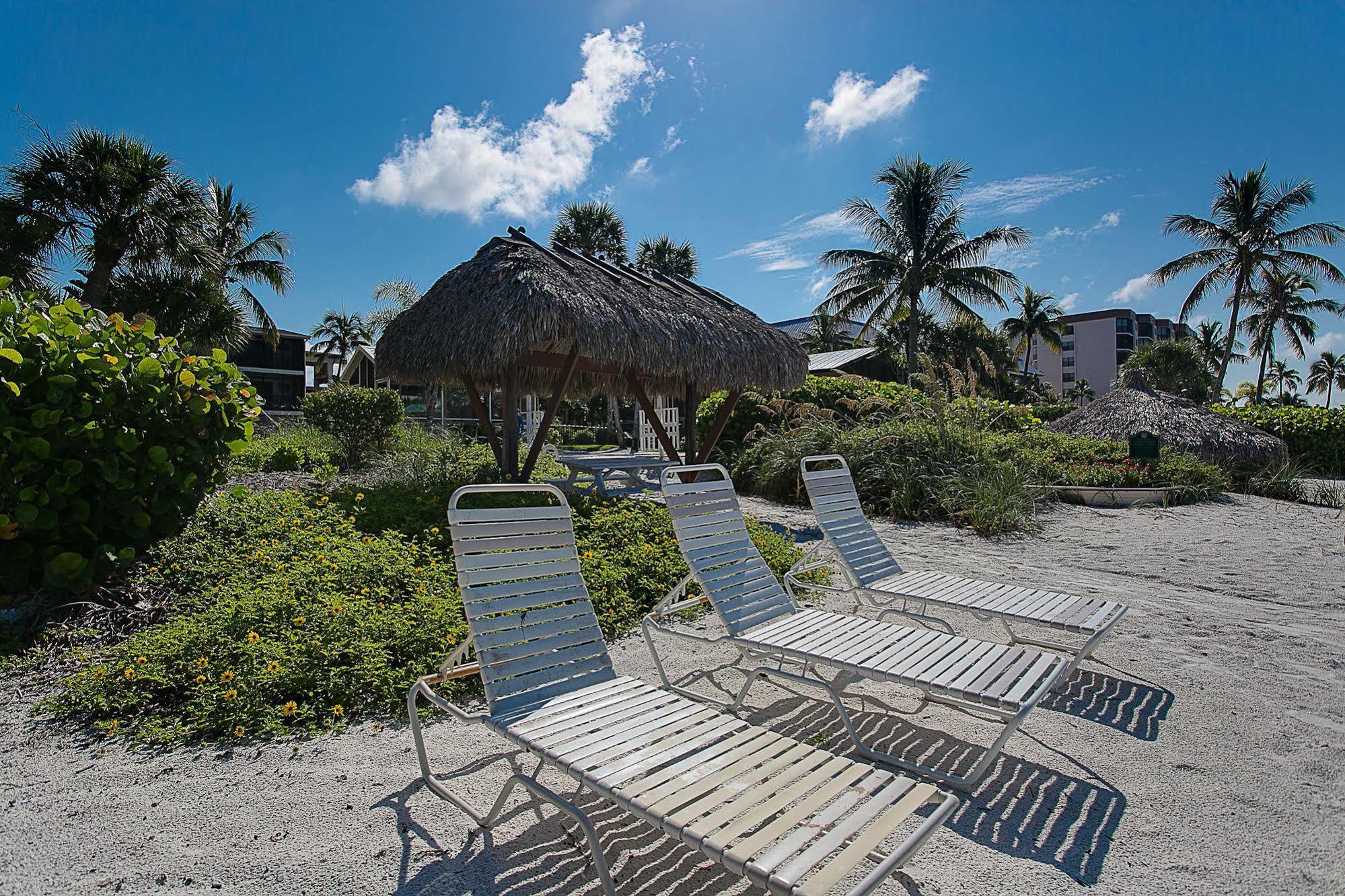 Caribbean Beach Club Fort Myers Beach Exterior photo
